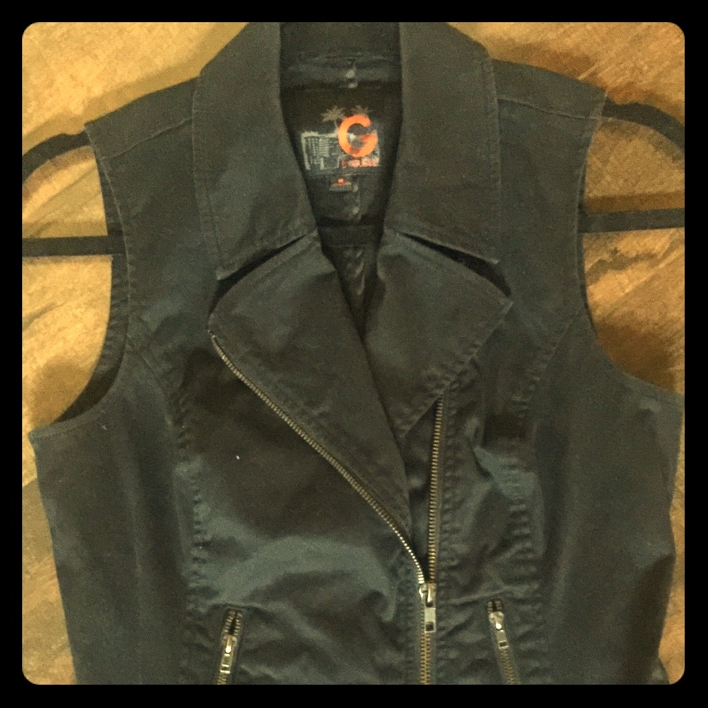 Guess black vest